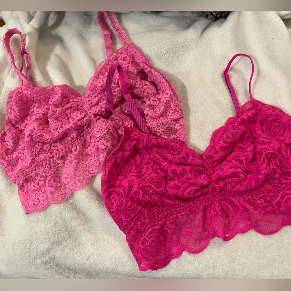 💕💕 PINK Lace Bralettes. Size Small.